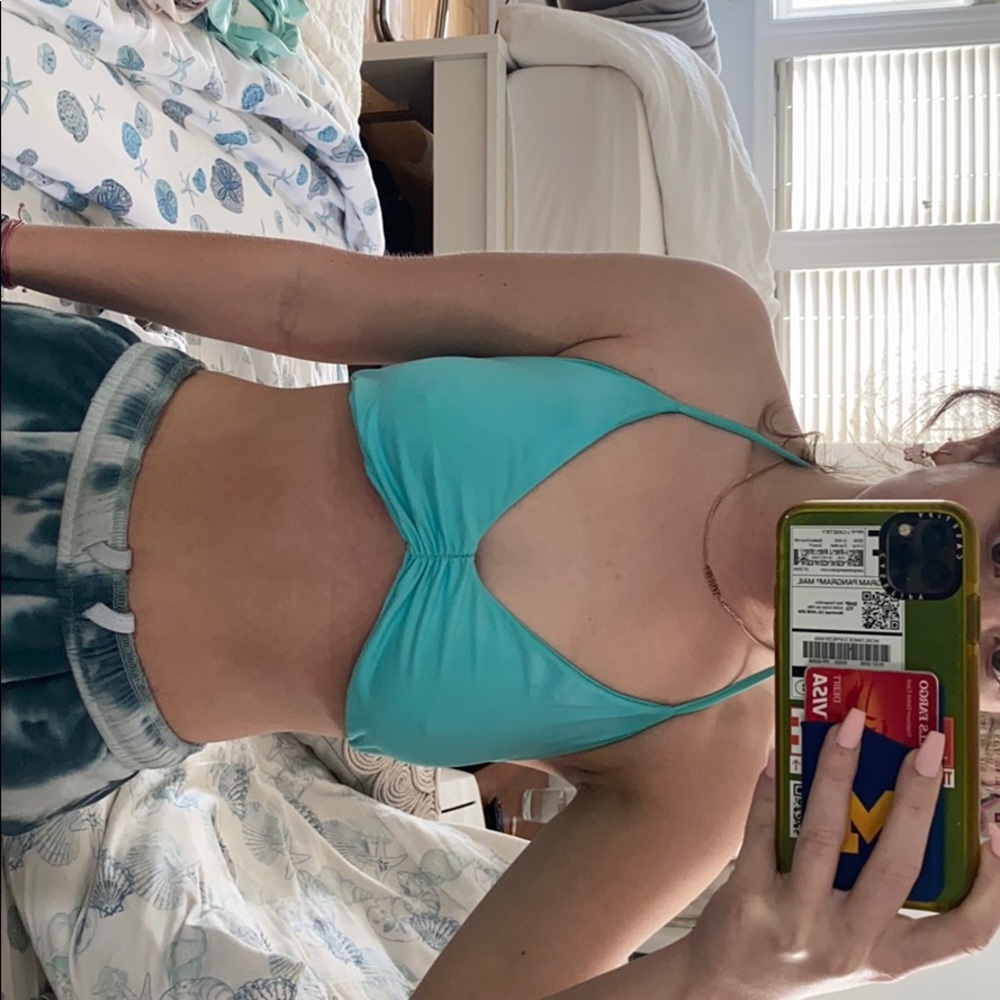 L-space bikini top